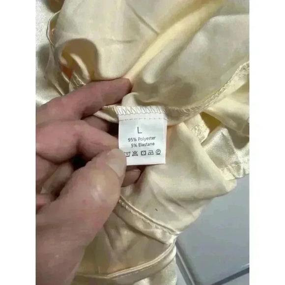 Women's Beige Spaghetti Strap Top Shorts Pajamas L Lounge Wear Large - Picture 6 of 8